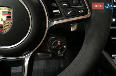 Внедорожник / Кроссовер Porsche Cayenne 2019 в 