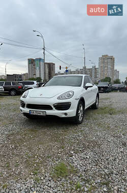 Внедорожник / Кроссовер Porsche Cayenne 2012 в 