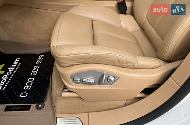 Внедорожник / Кроссовер Porsche Cayenne 2014 в 