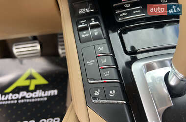 Внедорожник / Кроссовер Porsche Cayenne 2014 в 