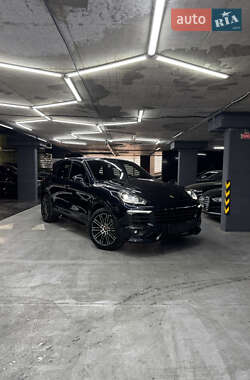 Внедорожник / Кроссовер Porsche Cayenne 2015 в Одессе