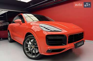 Внедорожник / Кроссовер Porsche Cayenne 2019 в 