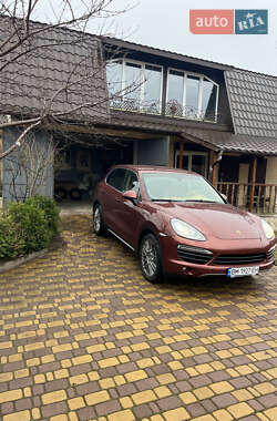Внедорожник / Кроссовер Porsche Cayenne 2011 в 
