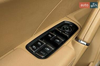 Внедорожник / Кроссовер Porsche Cayenne 2015 в 