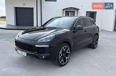 Внедорожник / Кроссовер Porsche Cayenne 2016 в 