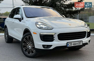 Внедорожник / Кроссовер Porsche Cayenne 2015 в 