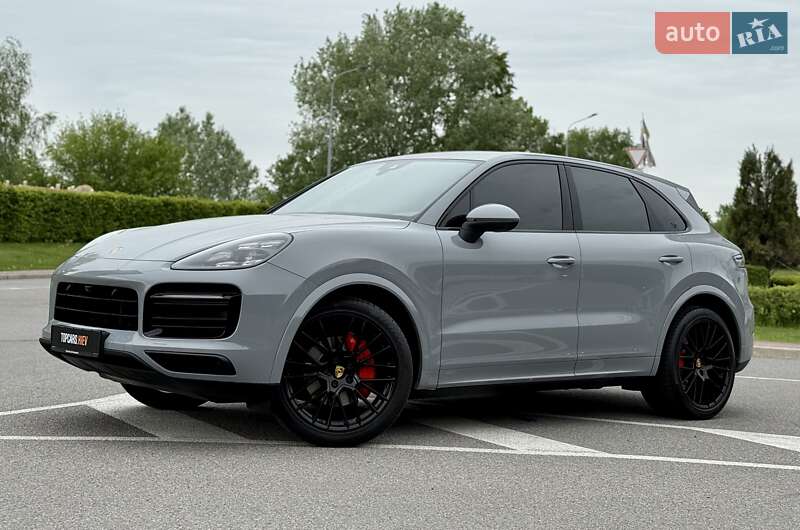 Внедорожник / Кроссовер Porsche Cayenne 2018 в Киеве