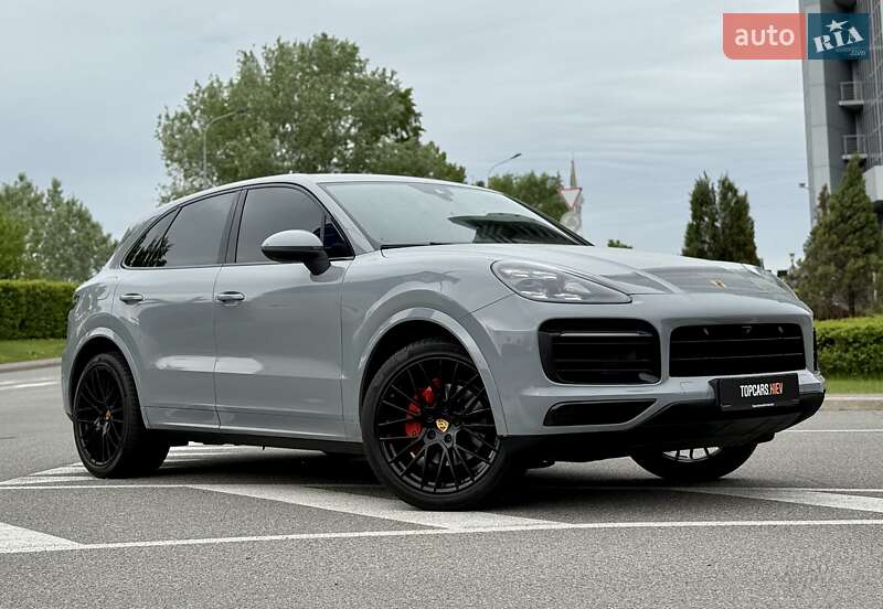 Внедорожник / Кроссовер Porsche Cayenne 2018 в Киеве