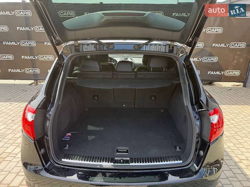 Позашляховик / Кросовер Porsche Cayenne 2013 в Одесі