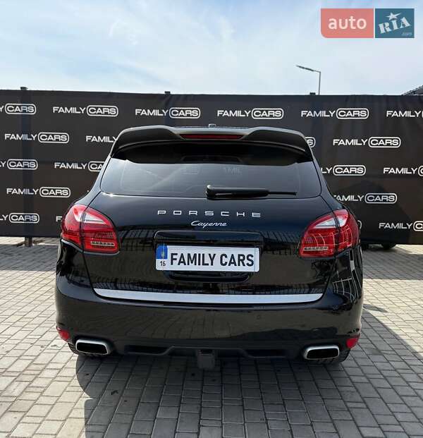 Позашляховик / Кросовер Porsche Cayenne 2013 в Одесі