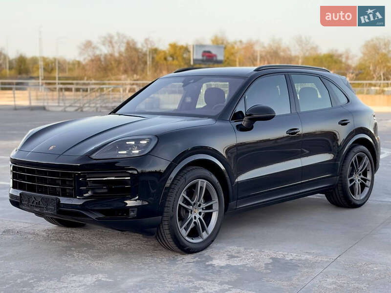 Внедорожник / Кроссовер Porsche Cayenne 2023 в Киеве