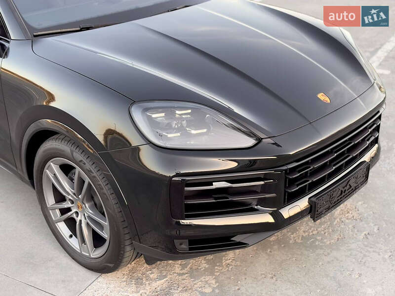 Внедорожник / Кроссовер Porsche Cayenne 2023 в Киеве