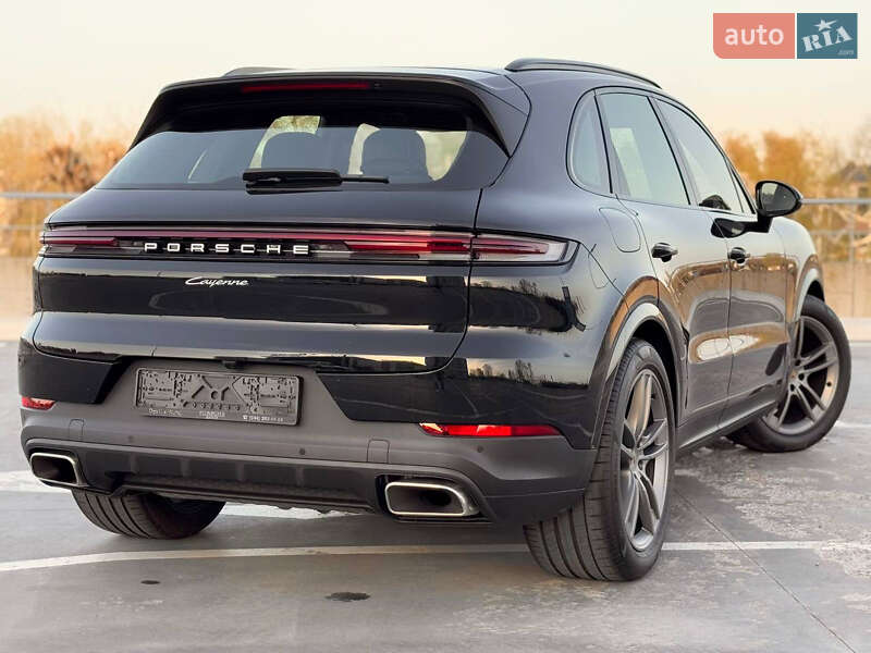 Внедорожник / Кроссовер Porsche Cayenne 2023 в Киеве