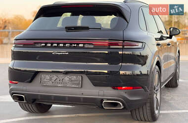 Позашляховик / Кросовер Porsche Cayenne 2023 в 