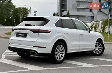 Внедорожник / Кроссовер Porsche Cayenne 2020 в 