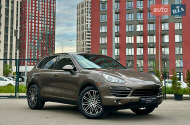 Внедорожник / Кроссовер Porsche Cayenne 2012 в Киеве