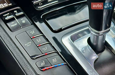 Позашляховик / Кросовер Porsche Cayenne 2012 в 