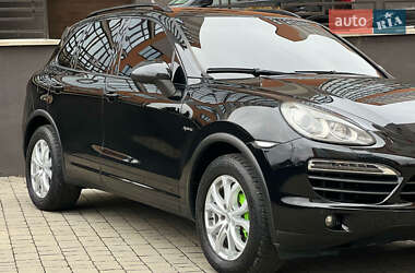 Внедорожник / Кроссовер Porsche Cayenne 2011 в 
