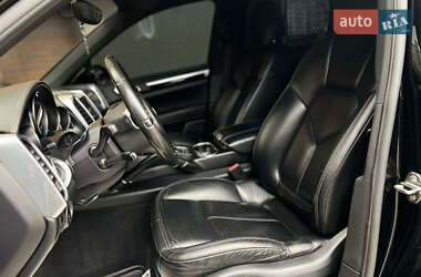 Внедорожник / Кроссовер Porsche Cayenne 2011 в 