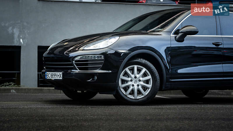 Позашляховик / Кросовер Porsche Cayenne 2013 в Львові