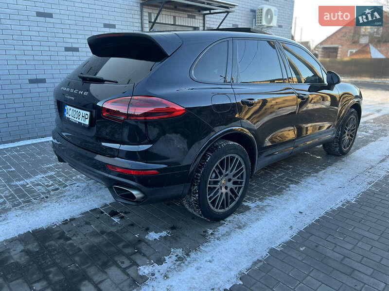 Внедорожник / Кроссовер Porsche Cayenne 2016 в Луцке фото 3 Внедорожник / Кроссовер Porsche Cayenne 2016 в Луцке