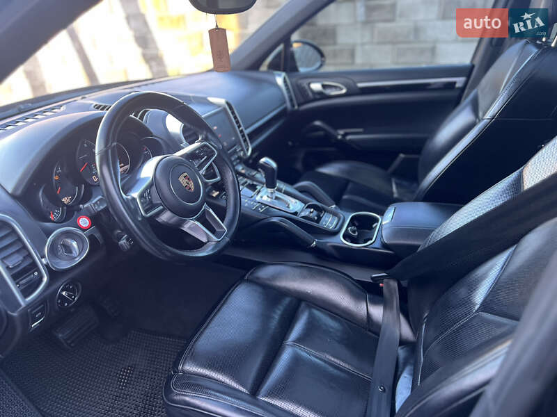 Внедорожник / Кроссовер Porsche Cayenne 2016 в Луцке фото 7 Внедорожник / Кроссовер Porsche Cayenne 2016 в Луцке