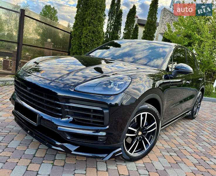 Позашляховик / Кросовер Porsche Cayenne 2022 в 