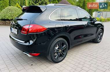 Внедорожник / Кроссовер Porsche Cayenne 2010 в 