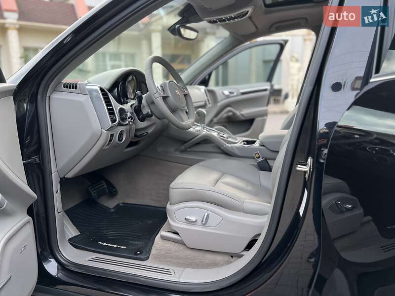 Позашляховик / Кросовер Porsche Cayenne 2010 в Хмельницькому