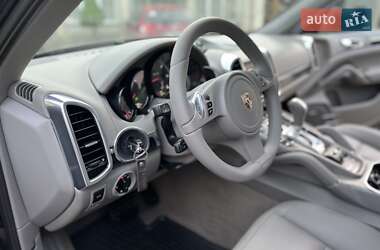 Внедорожник / Кроссовер Porsche Cayenne 2010 в 