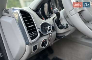 Внедорожник / Кроссовер Porsche Cayenne 2010 в 