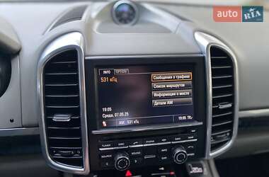 Внедорожник / Кроссовер Porsche Cayenne 2010 в 