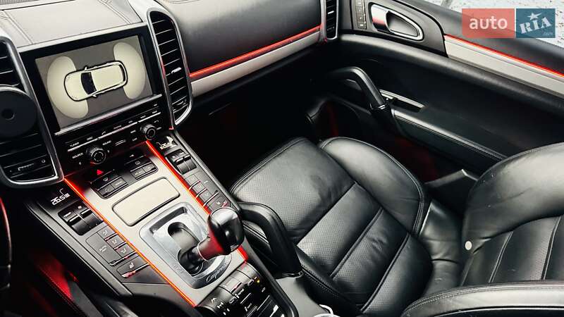 Внедорожник / Кроссовер Porsche Cayenne 2010 в Киеве