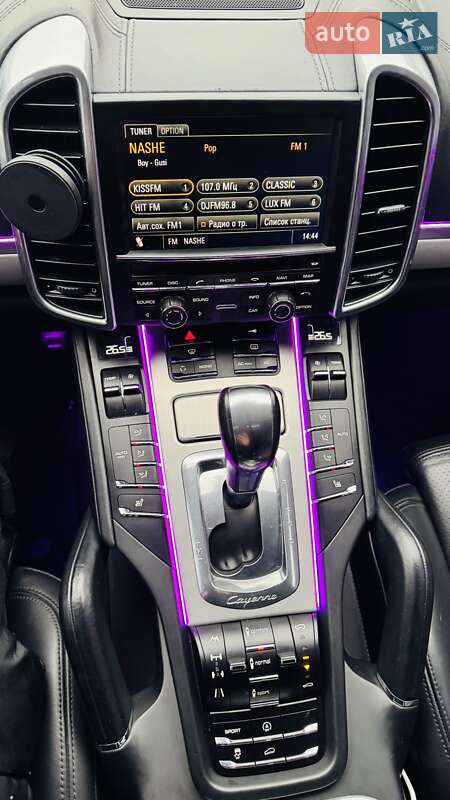 Внедорожник / Кроссовер Porsche Cayenne 2010 в Киеве