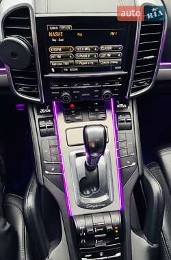 Позашляховик / Кросовер Porsche Cayenne 2010 в 