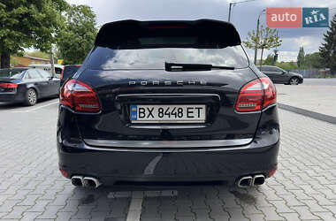Позашляховик / Кросовер Porsche Cayenne 2013 в 