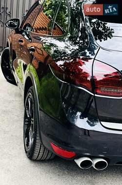 Позашляховик / Кросовер Porsche Cayenne 2010 в 