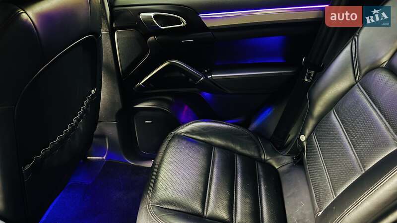 Внедорожник / Кроссовер Porsche Cayenne 2010 в Киеве