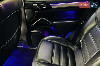 Позашляховик / Кросовер Porsche Cayenne 2010 в 