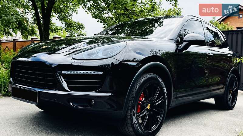 Внедорожник / Кроссовер Porsche Cayenne 2010 в Киеве