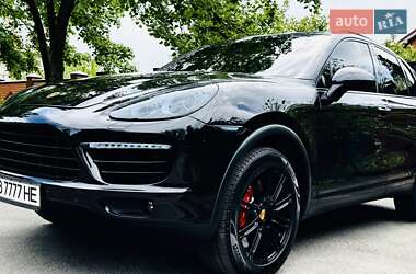 Позашляховик / Кросовер Porsche Cayenne 2010 в 