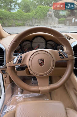 Позашляховик / Кросовер Porsche Cayenne 2010 в 