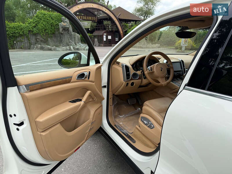 Внедорожник / Кроссовер Porsche Cayenne 2010 в Днепре