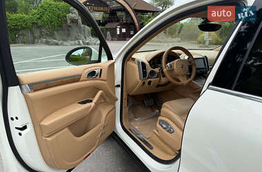 Позашляховик / Кросовер Porsche Cayenne 2010 в 