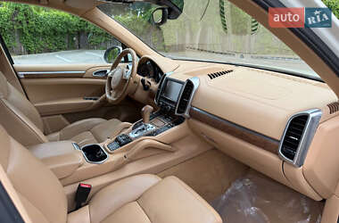 Позашляховик / Кросовер Porsche Cayenne 2010 в 