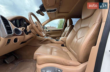 Позашляховик / Кросовер Porsche Cayenne 2010 в 