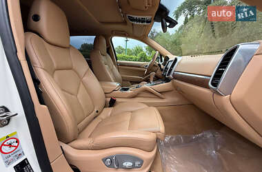 Позашляховик / Кросовер Porsche Cayenne 2010 в 