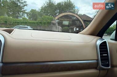 Позашляховик / Кросовер Porsche Cayenne 2010 в 