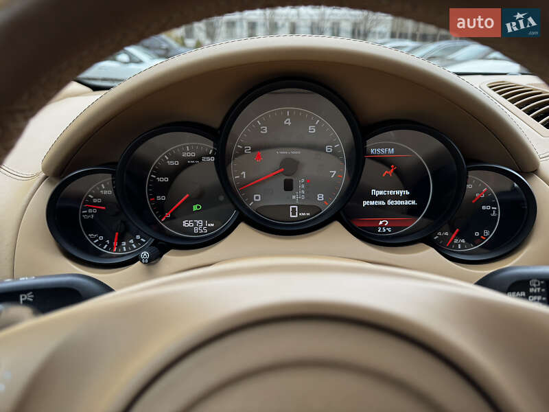 Внедорожник / Кроссовер Porsche Cayenne 2010 в Днепре