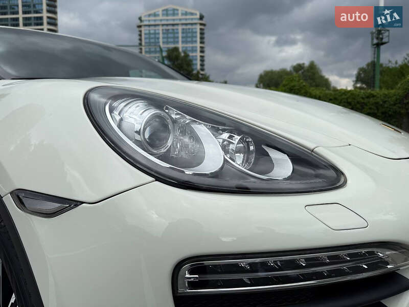 Внедорожник / Кроссовер Porsche Cayenne 2010 в Днепре